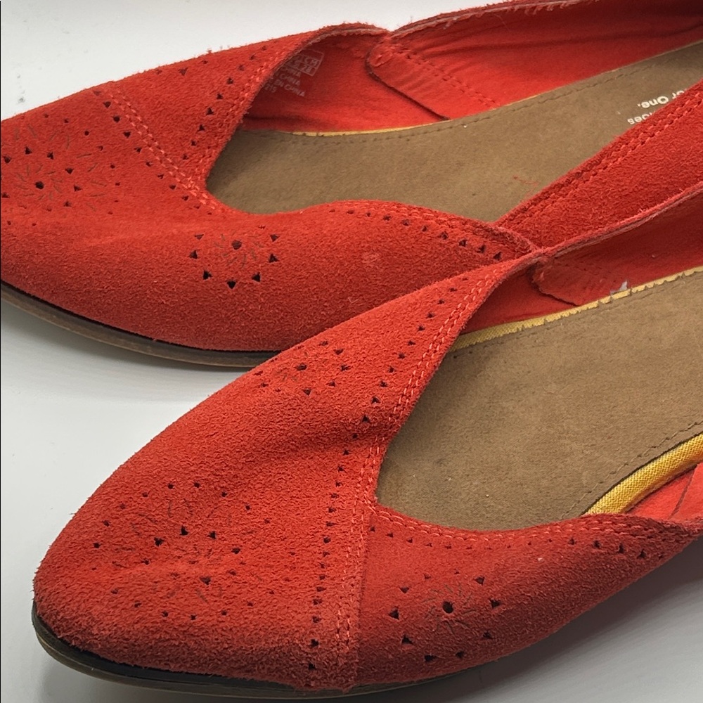 Toms Red Suede Pointed-Toe Flats - Picture 2 of 8